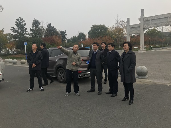 夏萍、程保銀實地調(diào)研徽鹽地產(chǎn)在建項目